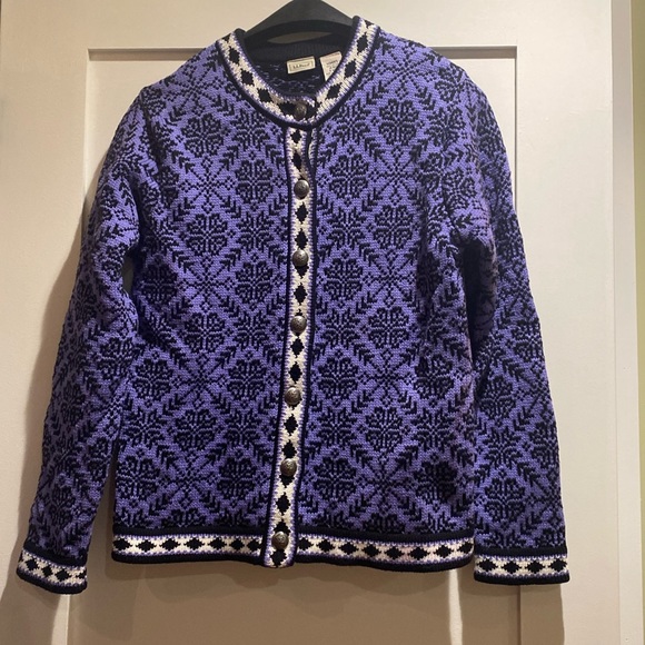 Beautiful thick purple cardigan sweater. LL Bean. Size M - Picture 1 of 6